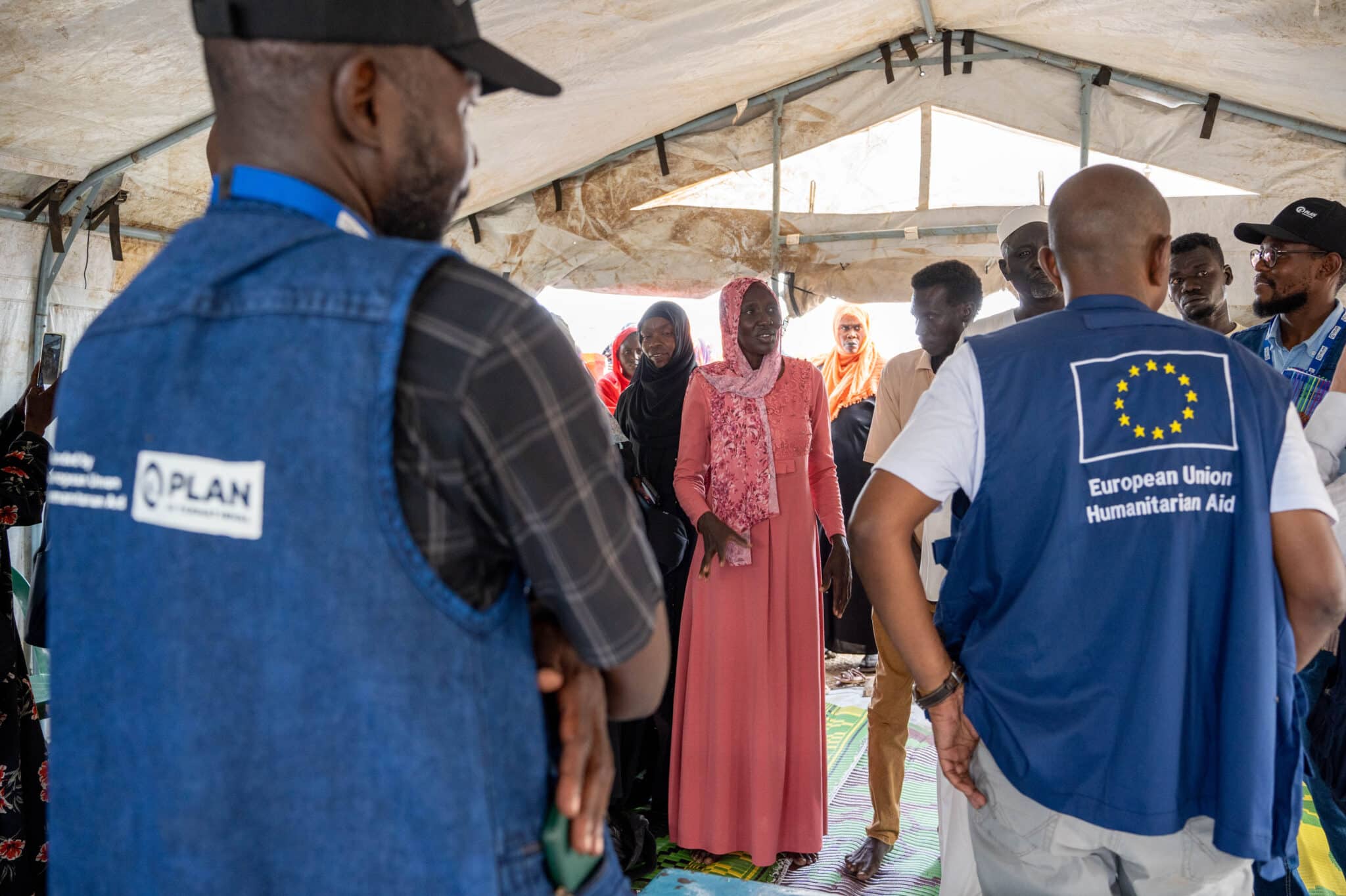 Equipos de Plan International y ECHO visitan un campo de desplazados sudaneses